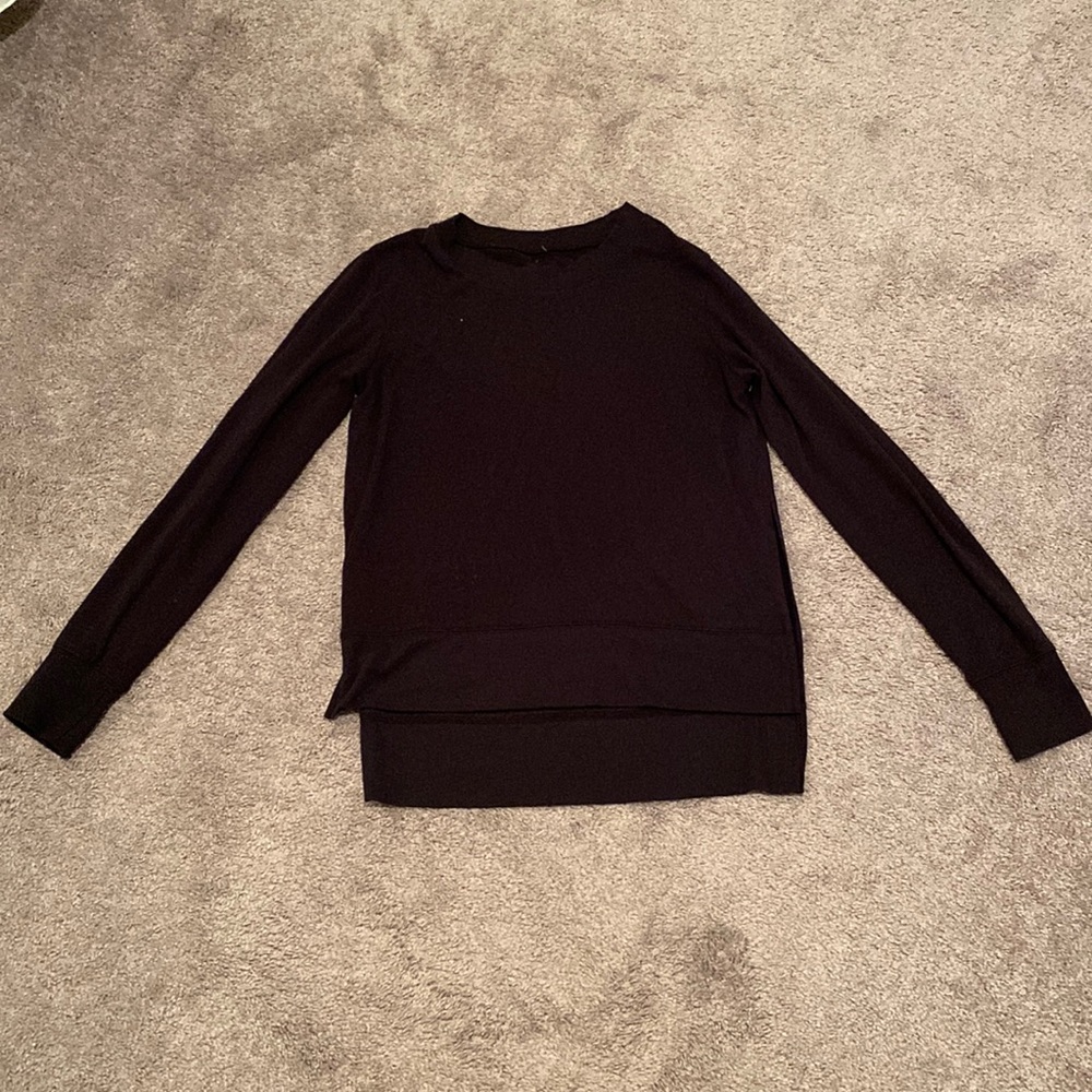 Alo black lightweight shirt.